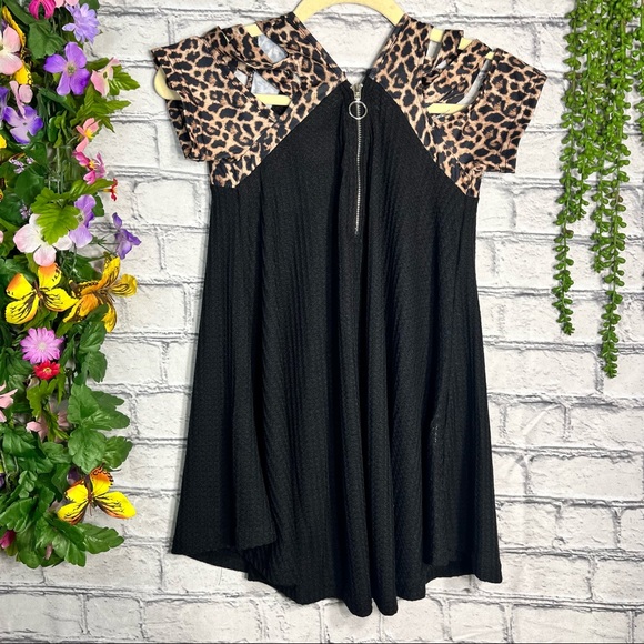 ||🌼3/$30🌼NWOT Black Waffle Short Sleeve Top Size Small - Picture 11 of 16